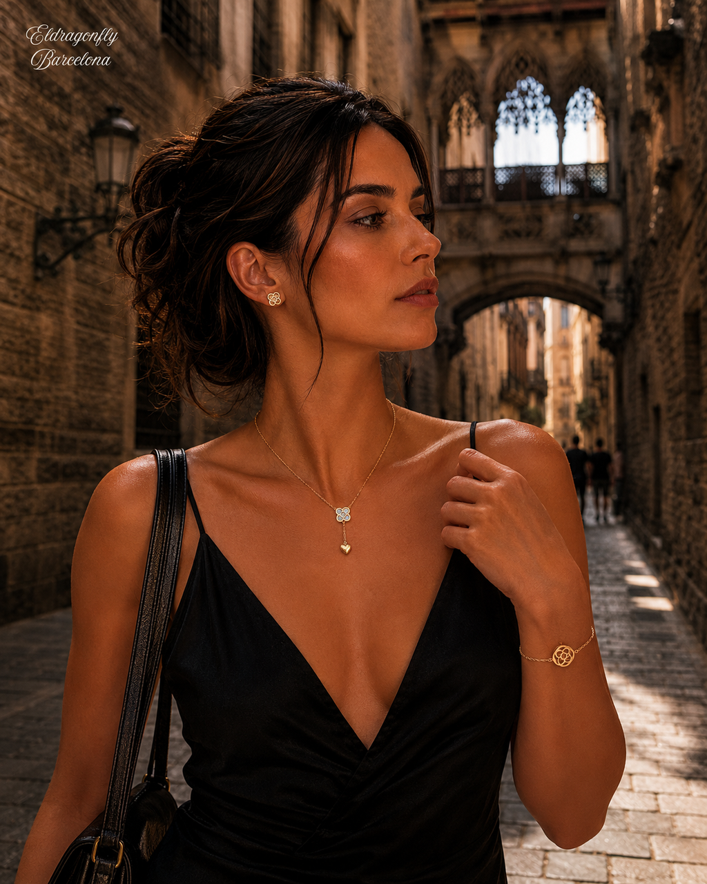 Conjunto Flor de Barcelona Dorado – Edición Eixample