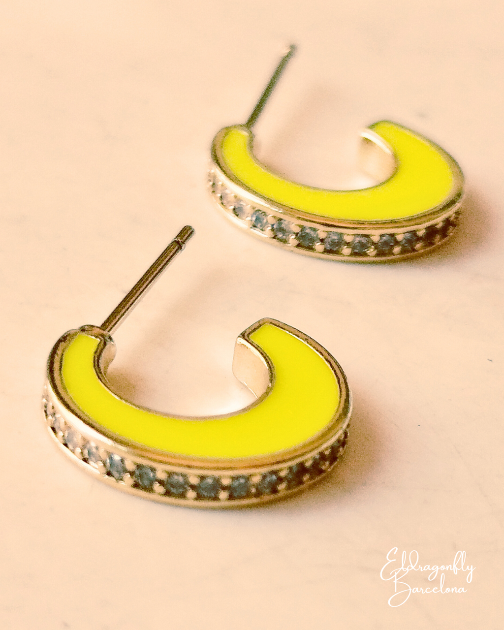 Pendientes chapados en oro estilo festival playero | Edición Yolanda Carmen
