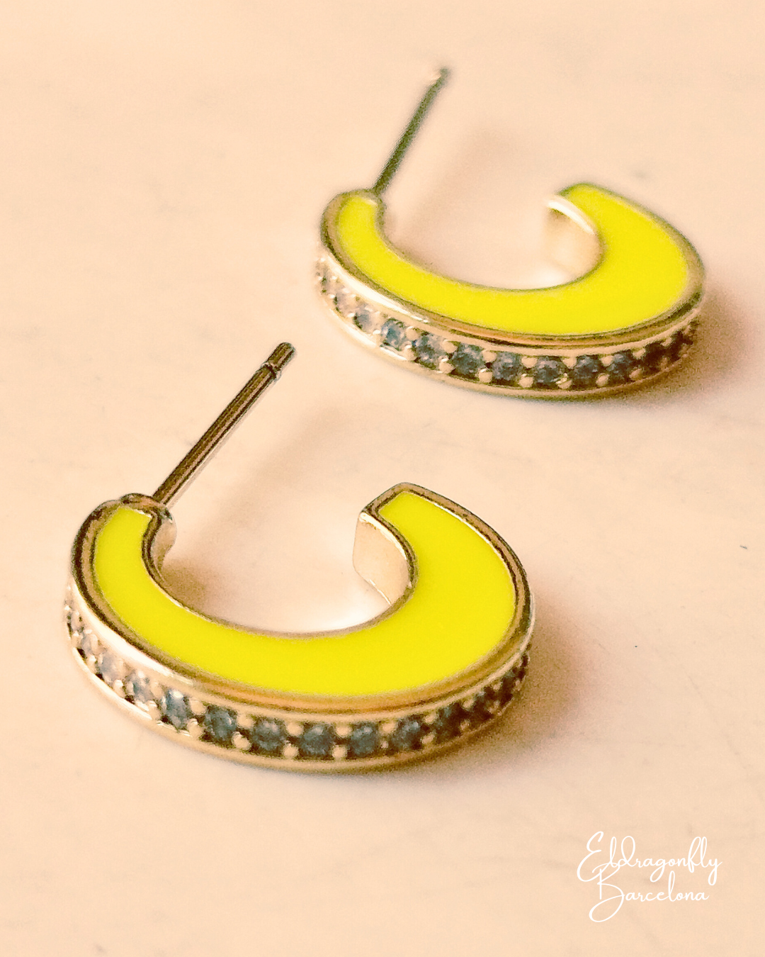 Pendientes chapados en oro estilo festival playero | Edición Yolanda Carmen